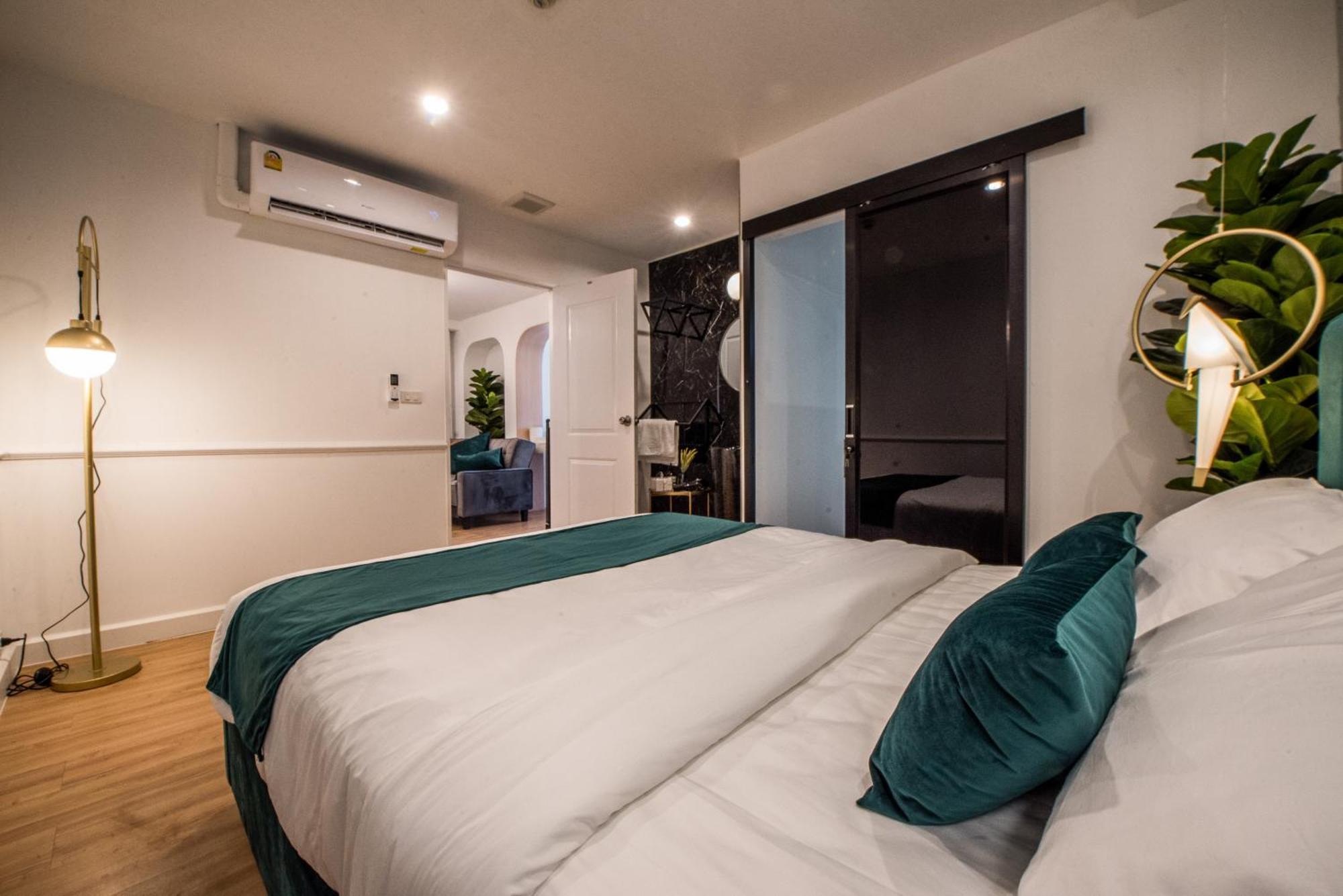 Theme Boutique Hotel Bangkok Makkasan Quarto foto
