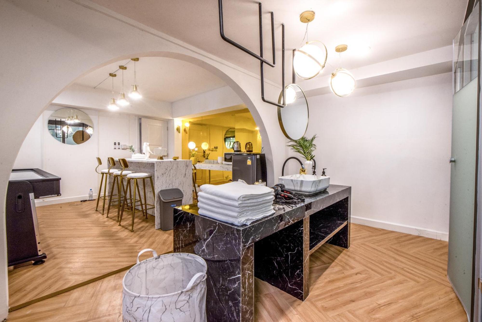Theme Boutique Hotel Bangkok Makkasan Quarto foto